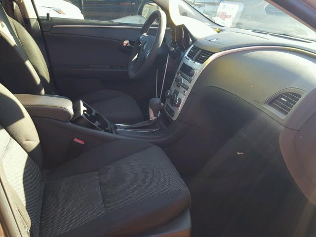 1G1ZC5E02CF261886 - 2012 CHEVROLET MALIBU 1LT 金色 照片 5