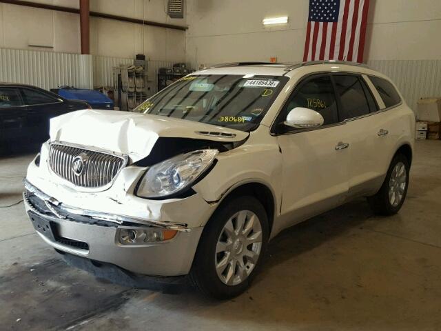 5GAKRCED9BJ380689 - 2011 BUICK ENCLAVE CX CREAM photo 2