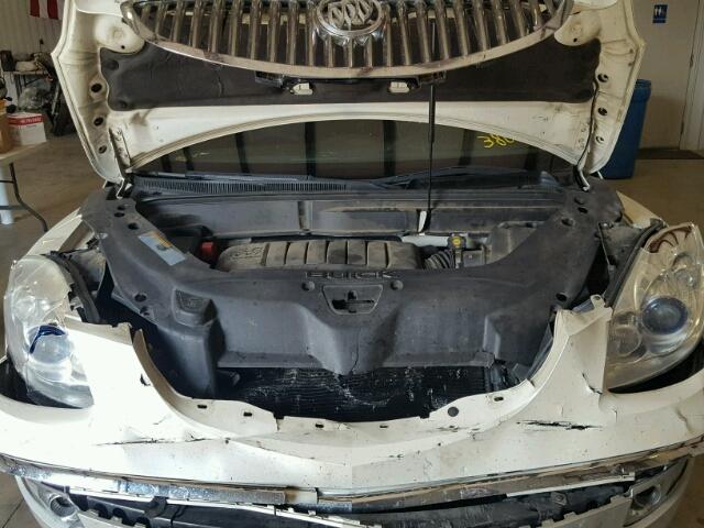5GAKRCED9BJ380689 - 2011 BUICK ENCLAVE CX CREAM photo 7