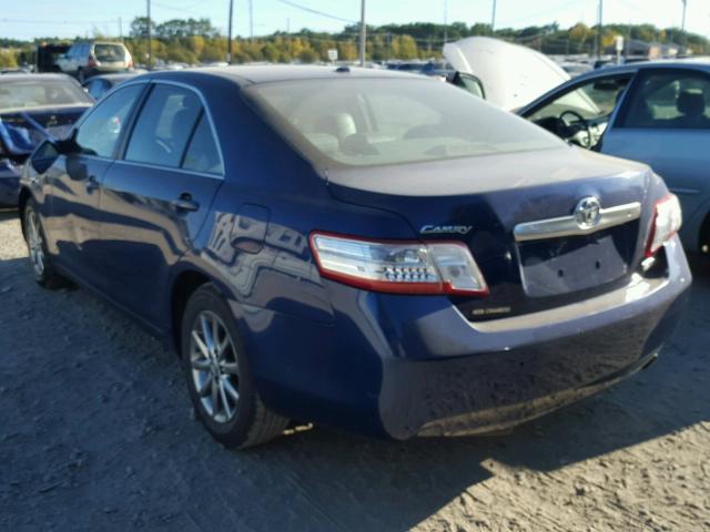 4T1BB3EK4BU136203 - 2011 TOYOTA CAMRY BLUE photo 3