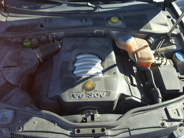 WVWRH63B21E149742 - 2001 VOLKSWAGEN PASSAT GLX GRAY photo 7