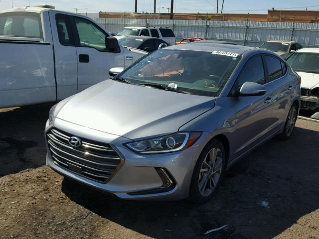 5NPD84LF5HH034564 - 2017 HYUNDAI ELANTRA SE GRAY photo 2