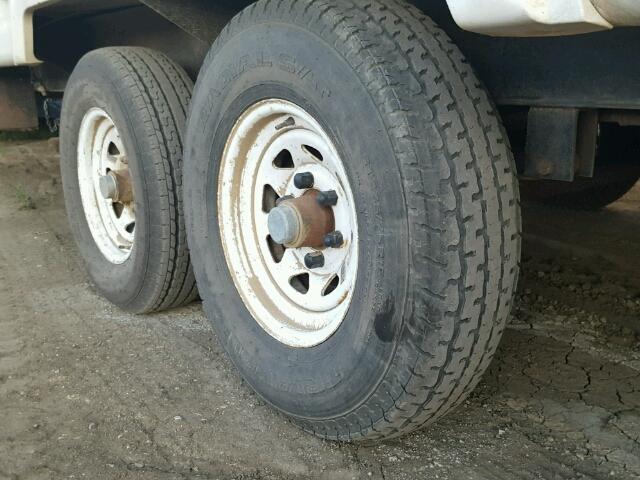 1TC2B066221500743 - 2002 CCHM CAMPER WHITE photo 7