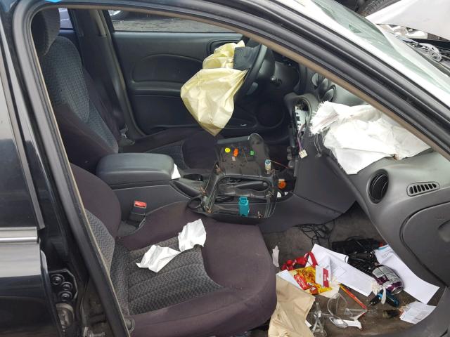 1G2NF52EX3M627378 - 2003 PONTIAC GRAND AM S შავი ფოტო 5