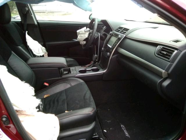 4T1BF1FK6HU746054 - 2017 TOYOTA CAMRY LE წითელი ფოტო 5