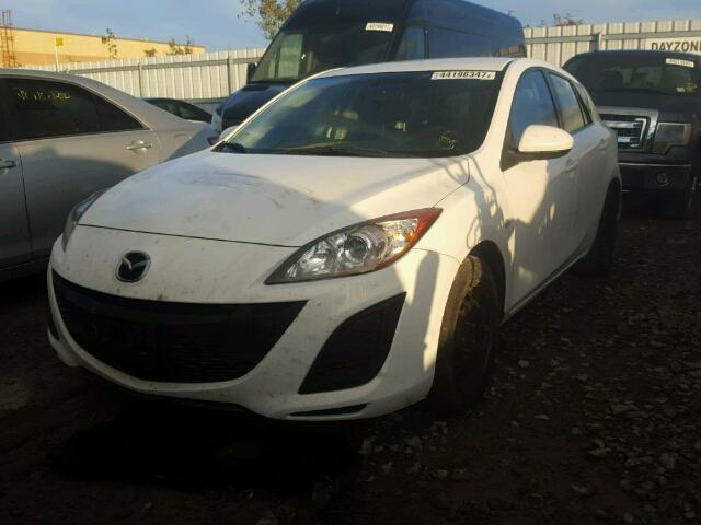 JM1BL1HF3A1320567 - 2010 MAZDA 3 I WHITE photo 2