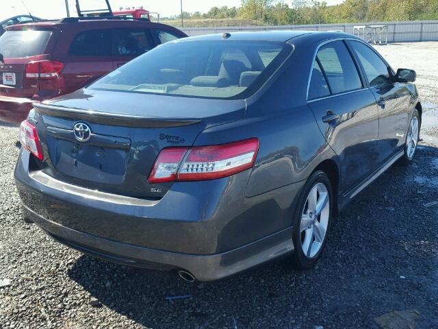 4T1BF3EK9BU738437 - 2011 TOYOTA CAMRY BASE GRAY photo 4