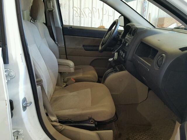 1J4NF1FB5BD230125 - 2011 JEEP COMPASS SP 白色 照片 5