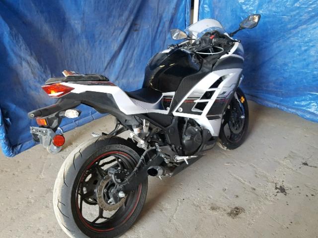 JKAEX8A1XEA006455 - 2014 KAWASAKI EX300 A WHITE photo 4