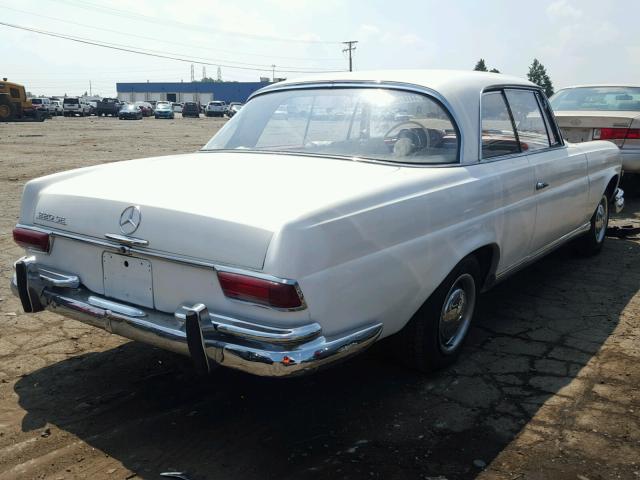 11102112031437 - 1963 MERCEDES-BENZ 220 SE WHITE photo 4