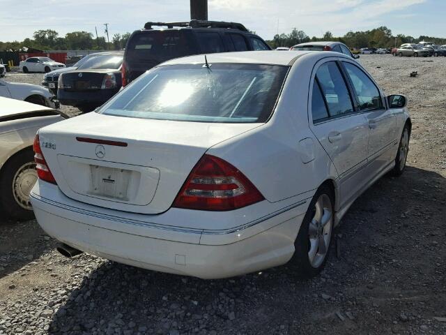 WDBRF52H96A892076 - 2006 MERCEDES-BENZ C GENERATI WHITE photo 4