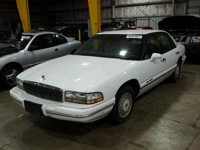 1G4CW52K0TH640640 - 1996 BUICK PARK AVENU WHITE photo 2