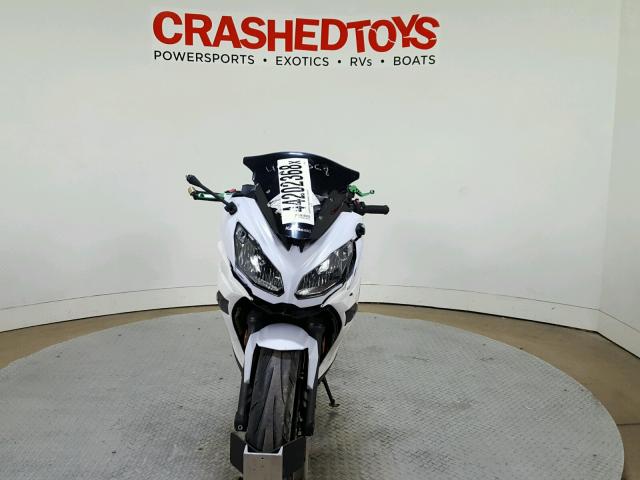 JKAEXEE11FDA17940 - 2015 KAWASAKI EX650 E WHITE photo 3