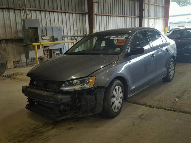 3VW2K7AJ0FM273171 - 2015 VOLKSWAGEN JETTA BASE GRAY photo 2