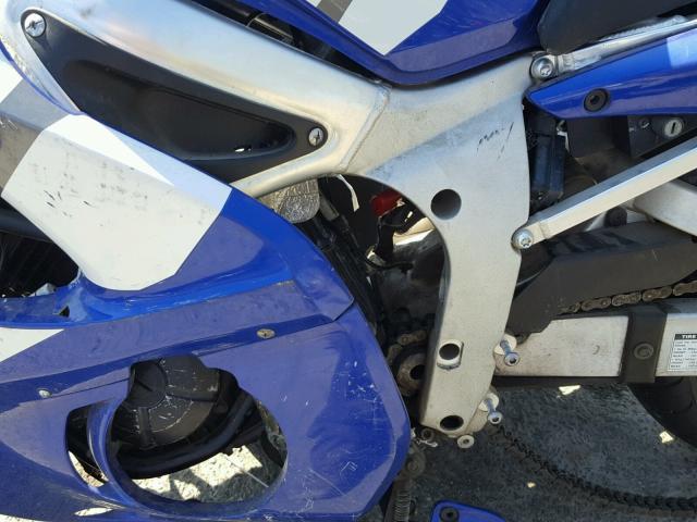 JYARJ04Y12A002630 - 2002 YAMAHA YZFR6 L BLUE photo 7