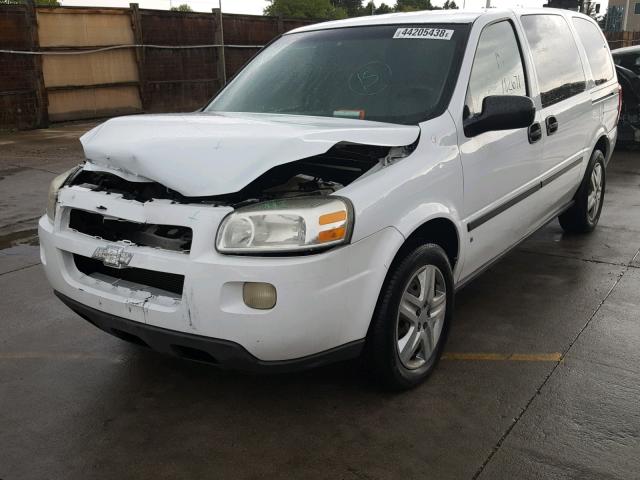 1GNDV23LX6D246986 - 2006 CHEVROLET UPLANDER L 白色 照片 2