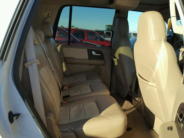 1FMFU18525LA38478 - 2005 FORD EXPEDITION WHITE photo 6