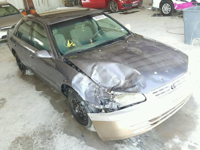 4T1BG22K9XU611321 - 1999 TOYOTA CAMRY CE 灰色 照片 1