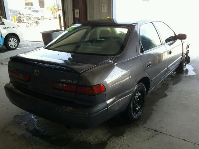 4T1BG22K9XU611321 - 1999 TOYOTA CAMRY CE 灰色 照片 4