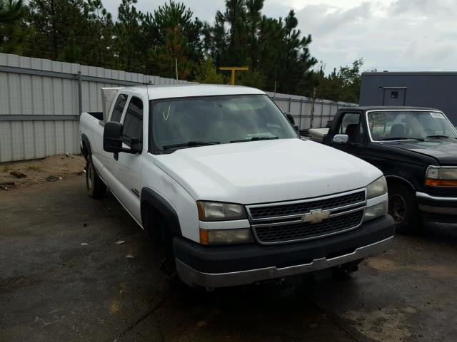 1GCHK29245E303032 - 2005 CHEVROLET SILVERADO WHITE photo 1