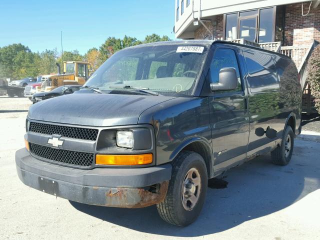 1GCFG25T731223963 - 2003 CHEVROLET EXPRESS G2 CHARCOAL photo 2