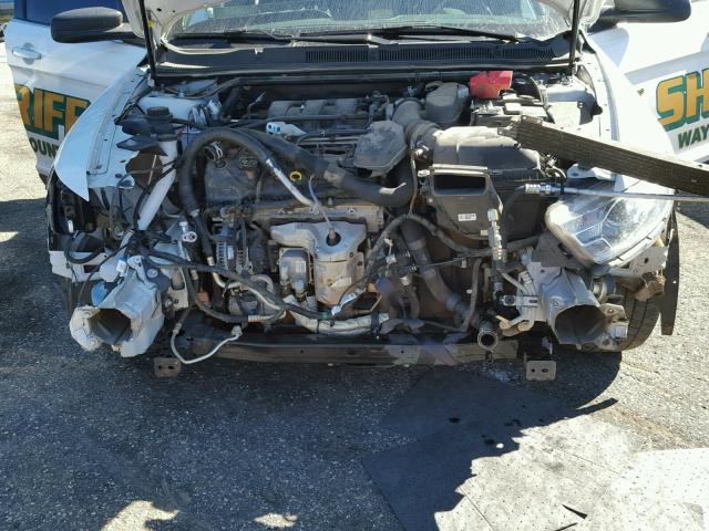 1FAHP2MK3FG136005 - 2015 FORD TAURUS WHITE photo 9