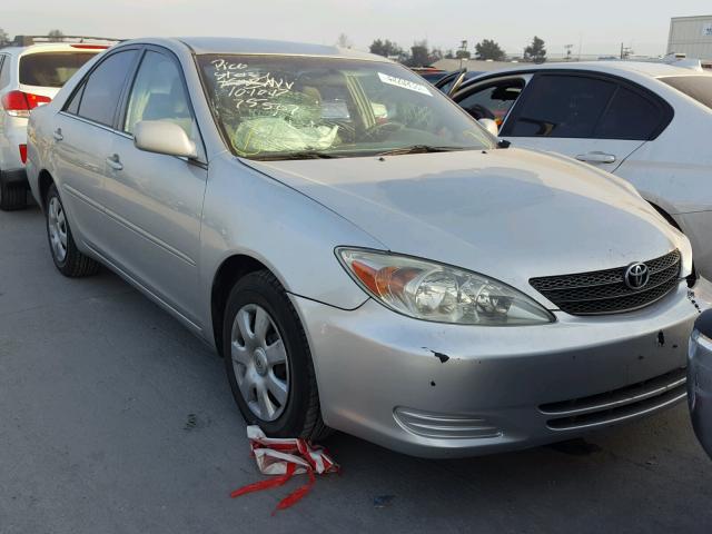 4T1BE32K83U647815 - 2003 TOYOTA CAMRY LE ვერცხლისფერი ფოტო 1