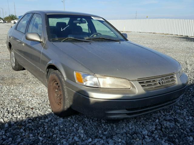 4T1BG22K7WU386766 - 1998 TOYOTA CAMRY CE GOLD photo 1