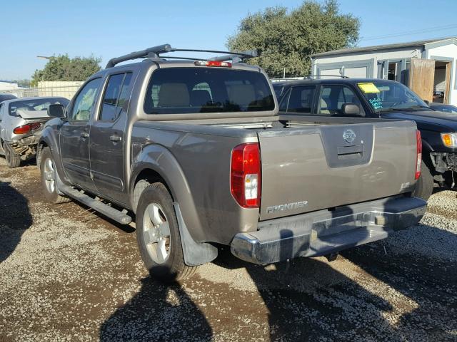 1N6AD07UX8C436105 - 2008 NISSAN FRONTIER C GOLD photo 3