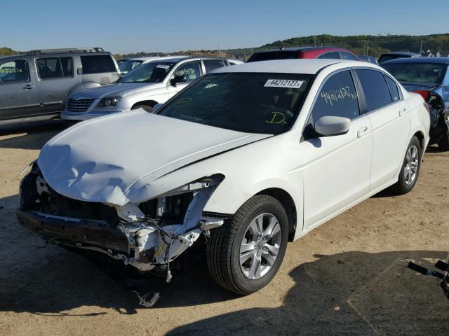 1HGCP2F68CA192395 - 2012 HONDA ACCORD WHITE photo 2