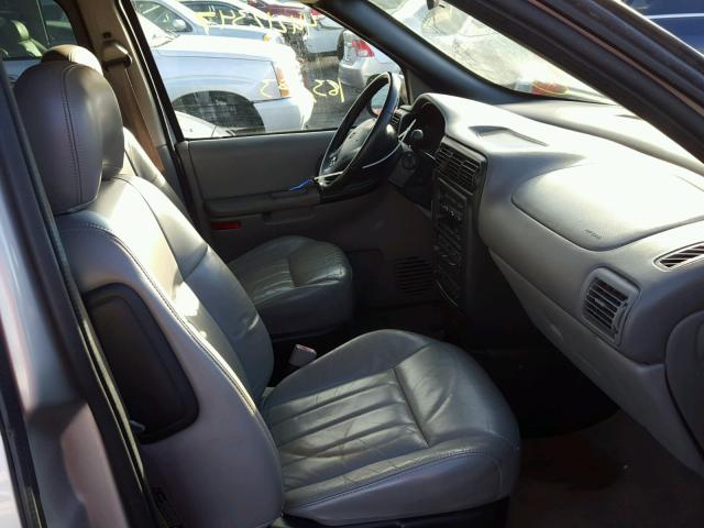 1GNDX13E04D196506 - 2004 CHEVROLET VENTURE TAN photo 5