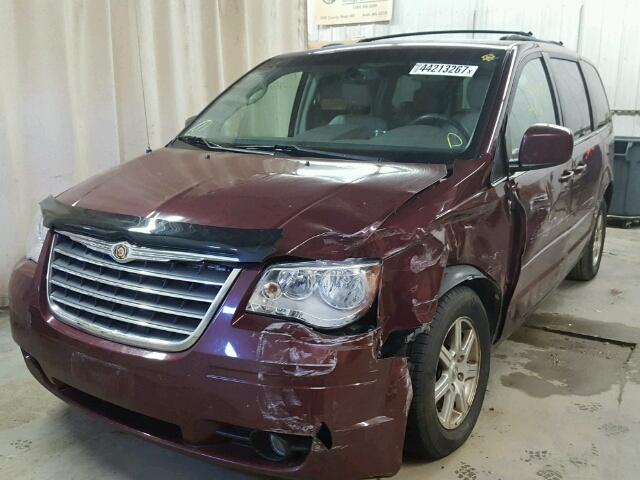 2A8HR54P18R709706 - 2008 CHRYSLER TOWN & COU PURPLE photo 2