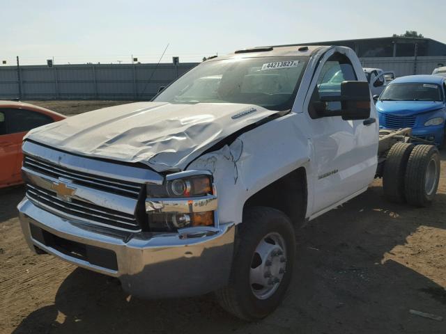 1GB3KYC86GF206815 - 2016 CHEVROLET SILVERADO WHITE photo 2