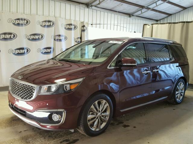 KNDME5C13H6334083 - 2017 KIA SEDONA MAROON photo 2