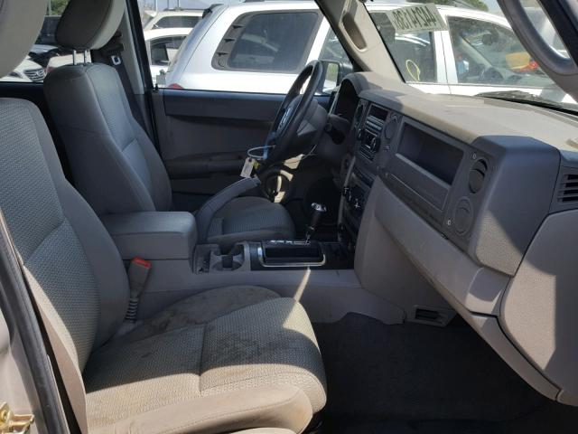1J8HH48K17C627591 - 2007 JEEP COMMANDER SILVER photo 5