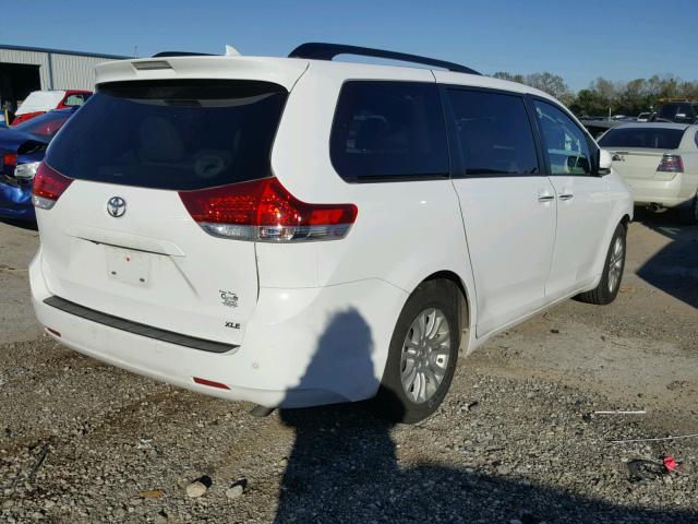 5TDYK3DC1ES471789 - 2014 TOYOTA SIENNA XLE WHITE photo 4