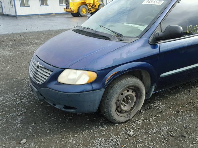 1C8GJ25G21B120593 - 2001 CHRYSLER VOYAGER BLUE photo 9