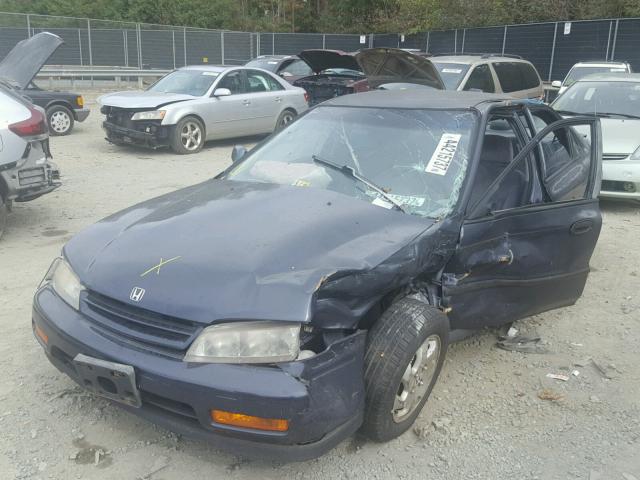 1HGCD5628SA103494 - 1995 HONDA ACCORD DX BLUE photo 2