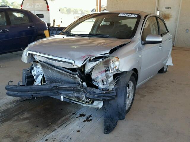 KL1TD56697B044482 - 2007 CHEVROLET AVEO BASE SILVER photo 2