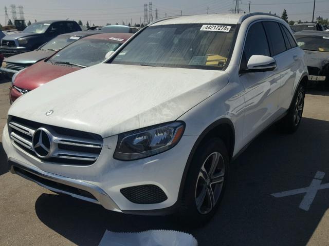 WDC0G4JB2GF106969 - 2016 MERCEDES-BENZ GLC 300 WHITE photo 2