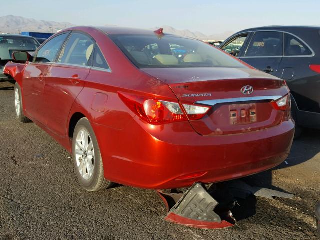 5NPEB4AC9DH579837 - 2013 HYUNDAI SONATA GLS RED photo 3