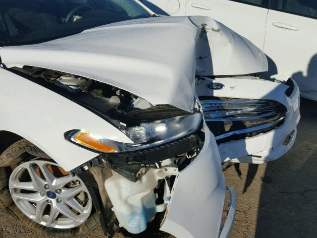 3FA6P0H76DR116502 - 2013 FORD FUSION SE WHITE photo 9