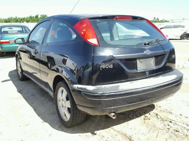 3FAFP31372R213388 - 2002 FORD FOCUS ZX3 BLACK photo 3