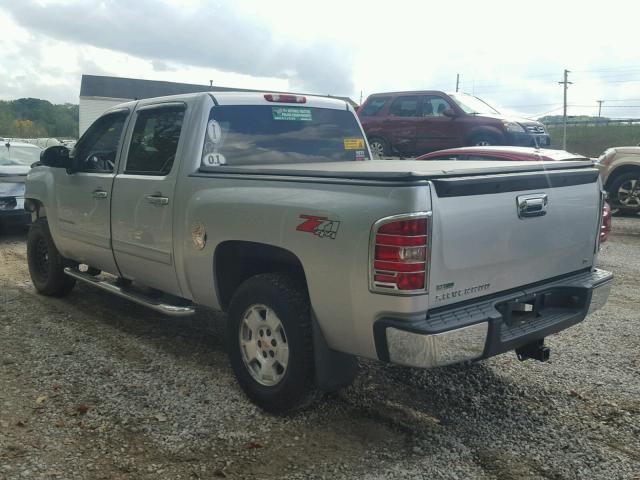 3GCPKSE39BG307110 - 2011 CHEVROLET SILVERADO SILVER photo 3