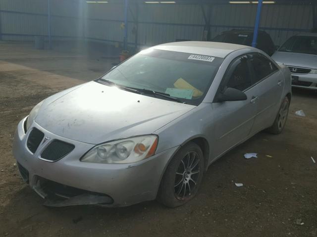 1G2ZG58B174225282 - 2007 PONTIAC G6 BASE SILVER photo 2