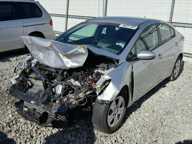 KNAFK4A61F5344315 - 2015 KIA FORTE LX SILVER photo 2