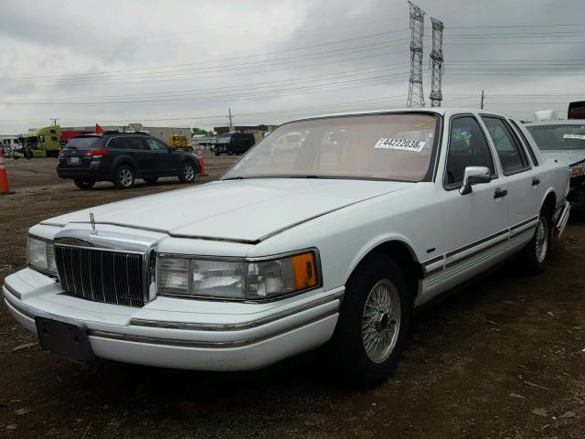 1LNCM81W0MY762265 - 1991 LINCOLN TOWN CAR E WHITE photo 2