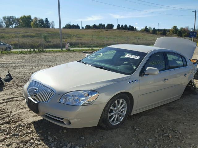 1G4HC5EM7BU114586 - 2011 BUICK LUCERNE CX WHITE photo 2