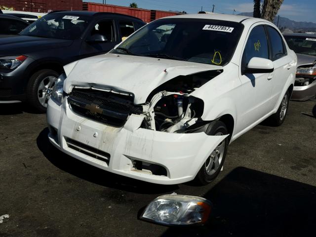 KL1TD5DE7BB194058 - 2011 CHEVROLET AVEO LS WHITE photo 2