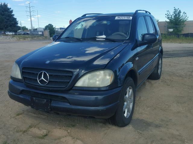 4JGAB72E51A267321 - 2001 MERCEDES-BENZ ML 430 蓝色 照片 2